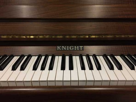 Unser Knight-Piano